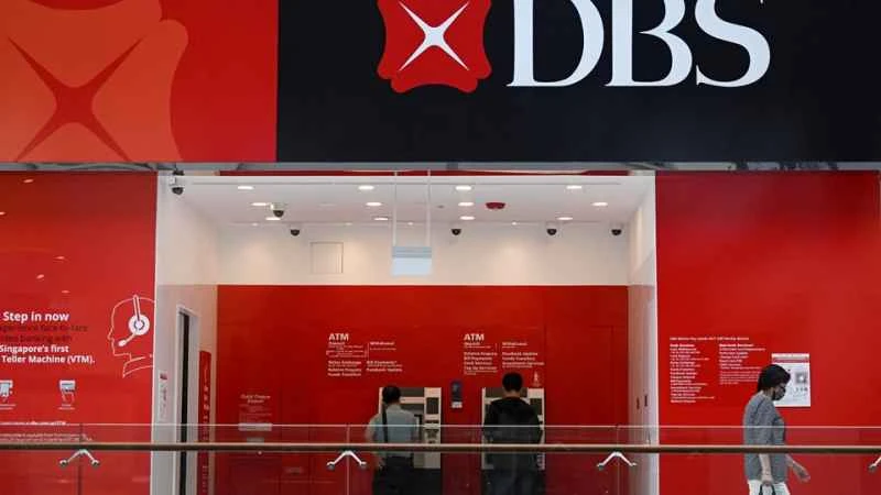 Ribar da DBS Group ta samu ta ragu da kashi 3% a shekara zuwa dala biliyan S11.033 a bara, tare da rabon riba na senti 81.